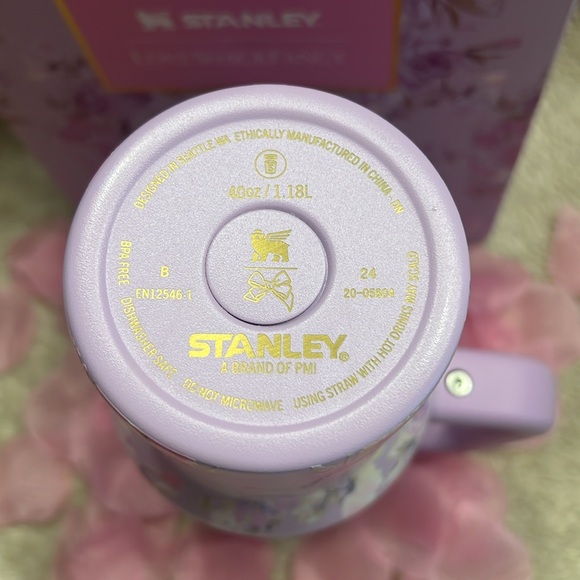 THE STANLEY X LOVESHACKFANCY
QUENCHER Happy Thoughts 40oz Tumbler - Picture 12 of 17
